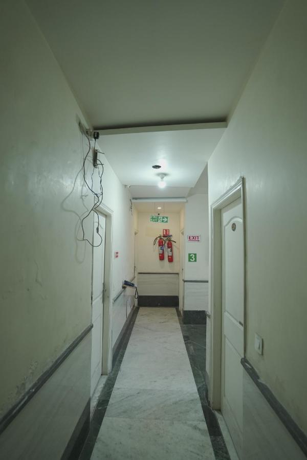 Hotel Leo Continental New Delhi Exterior photo