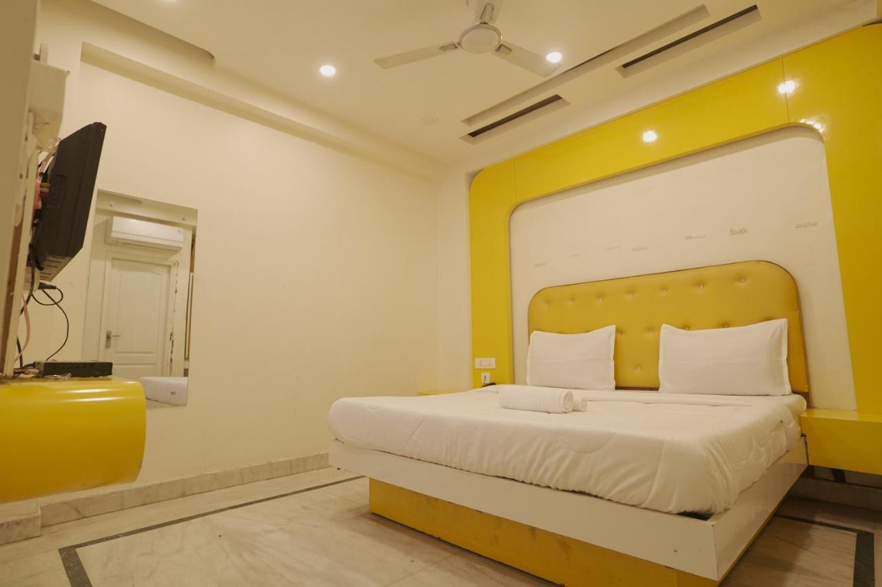 Hotel Leo Continental New Delhi Exterior photo