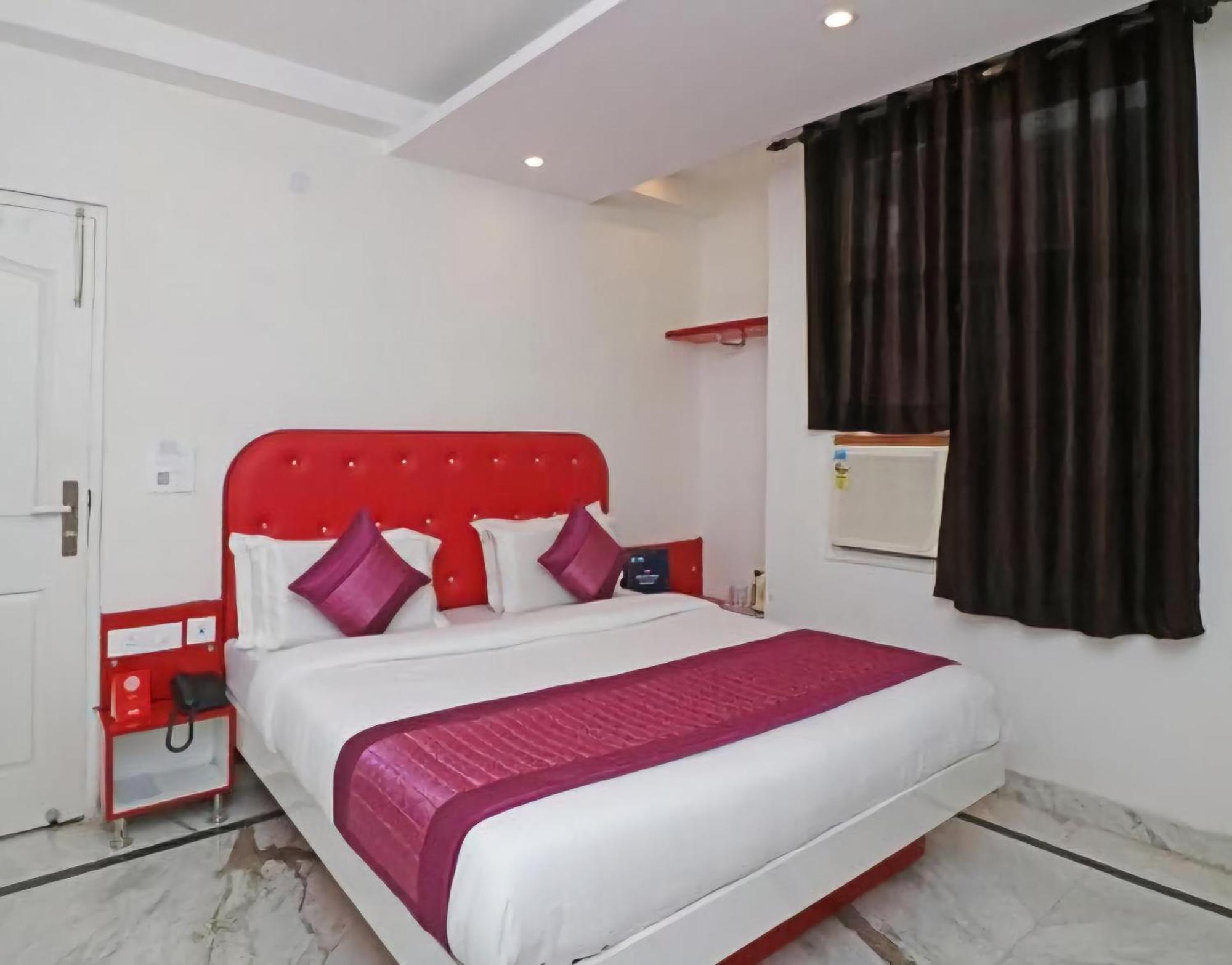 Hotel Leo Continental New Delhi Exterior photo